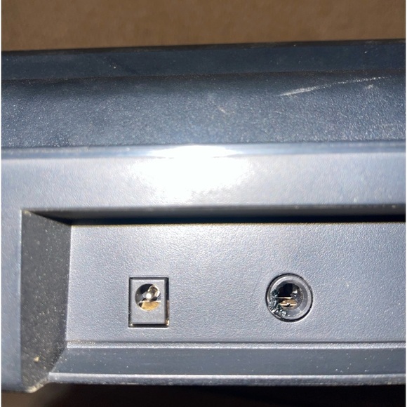 Yamaha YPT-230 Keyboard - Picture 4 of 8